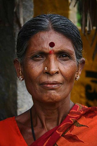 340px-Indian_Woman_with_bindi